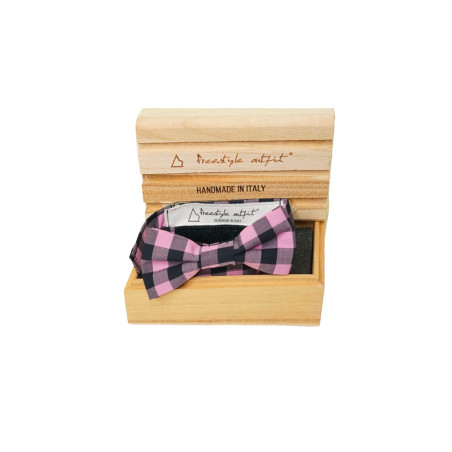 Papillon Rosa a Quadri Gradi nella scatola Freestyle Outfit