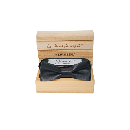 Papillon in Pelle Nera nella scatola Freestyle Outfit