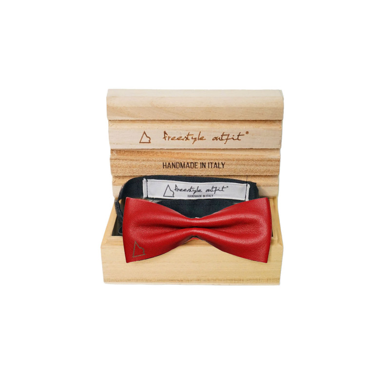 Papillon modello Pussy in Pelle Rossa nella confezione in legno - Freestyle Outfit